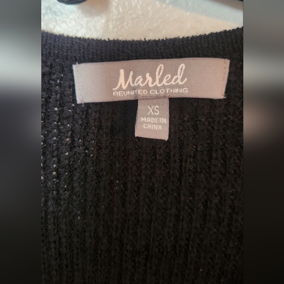 Junior's Black Sleeveless Sweater Top with Twist detail at waist Size XS - Picture 2 of 5